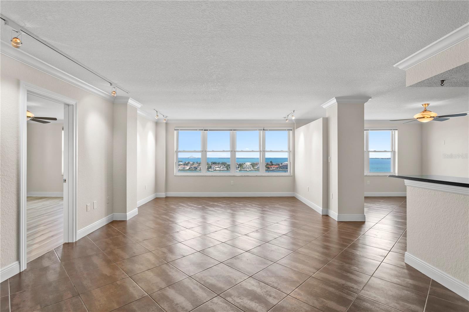 Image 3 of 53 For 5200 Brittany Drive S 4-1102