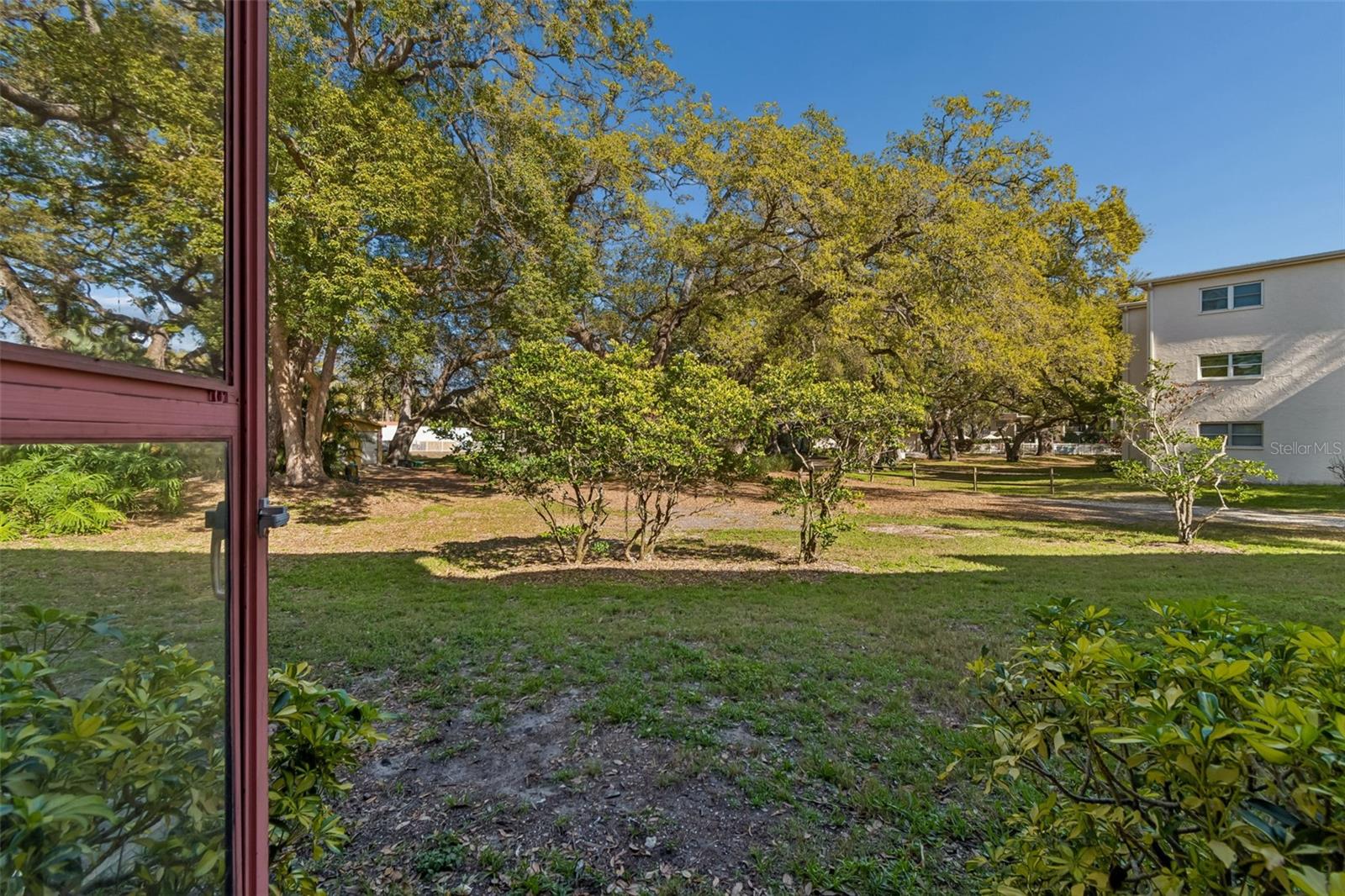 Image 32 of 53 For 865 Virginia Court 108