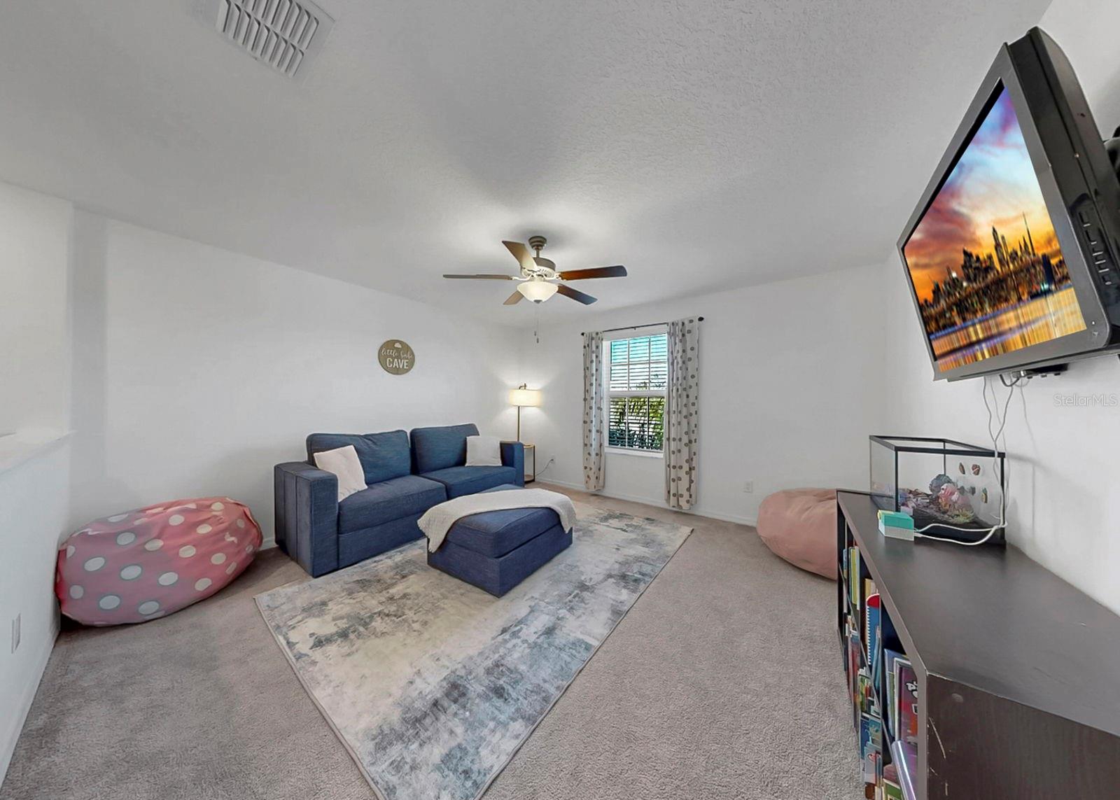 Image 22 of 67 For 13249 Great Plains Drive