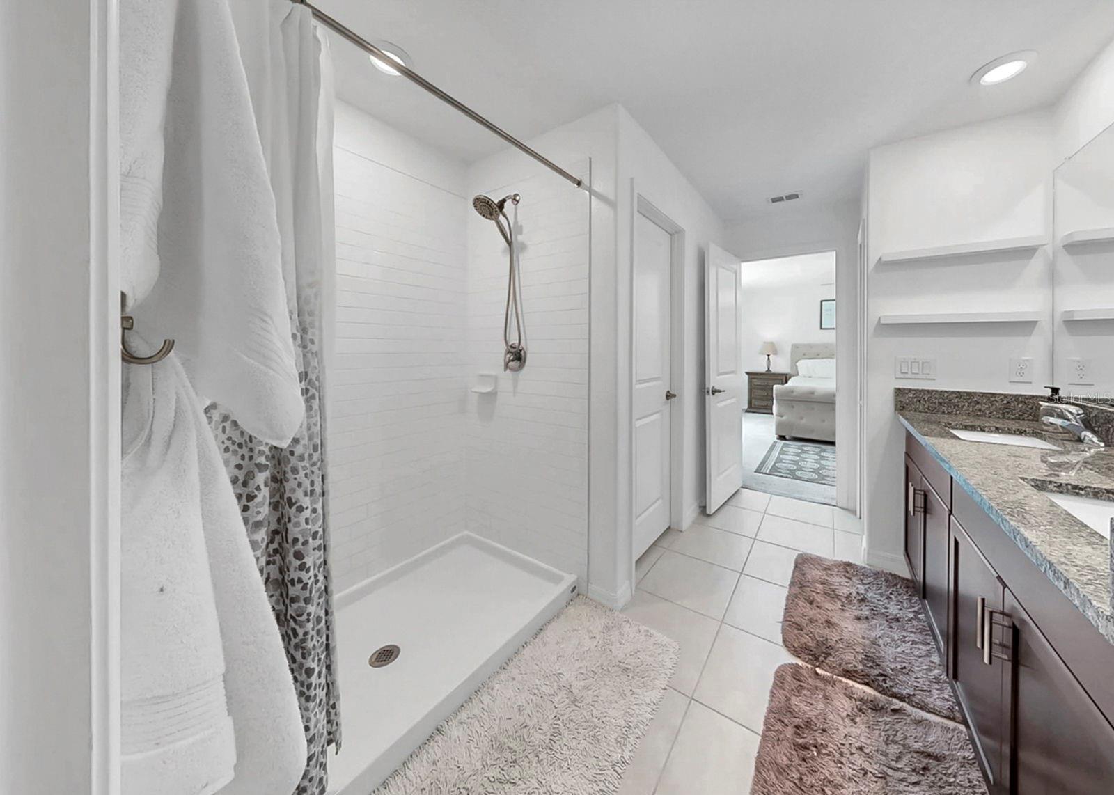 Image 28 of 67 For 13249 Great Plains Drive