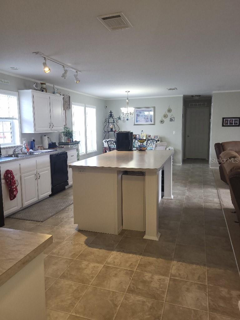 Image 10 of 21 For 156 Sand Pebble Circle