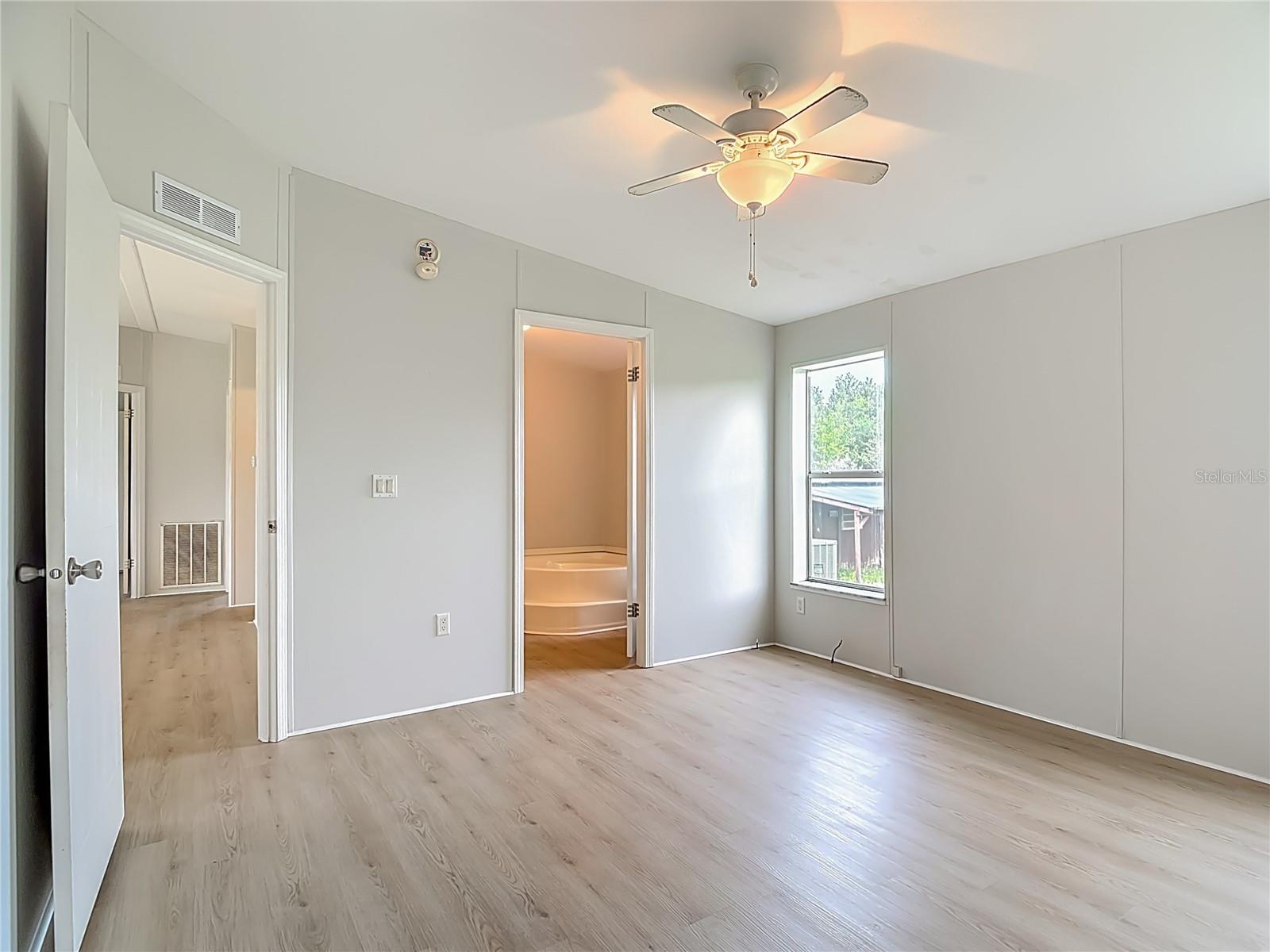 Image 14 of 33 For 4433 Roundup Drive