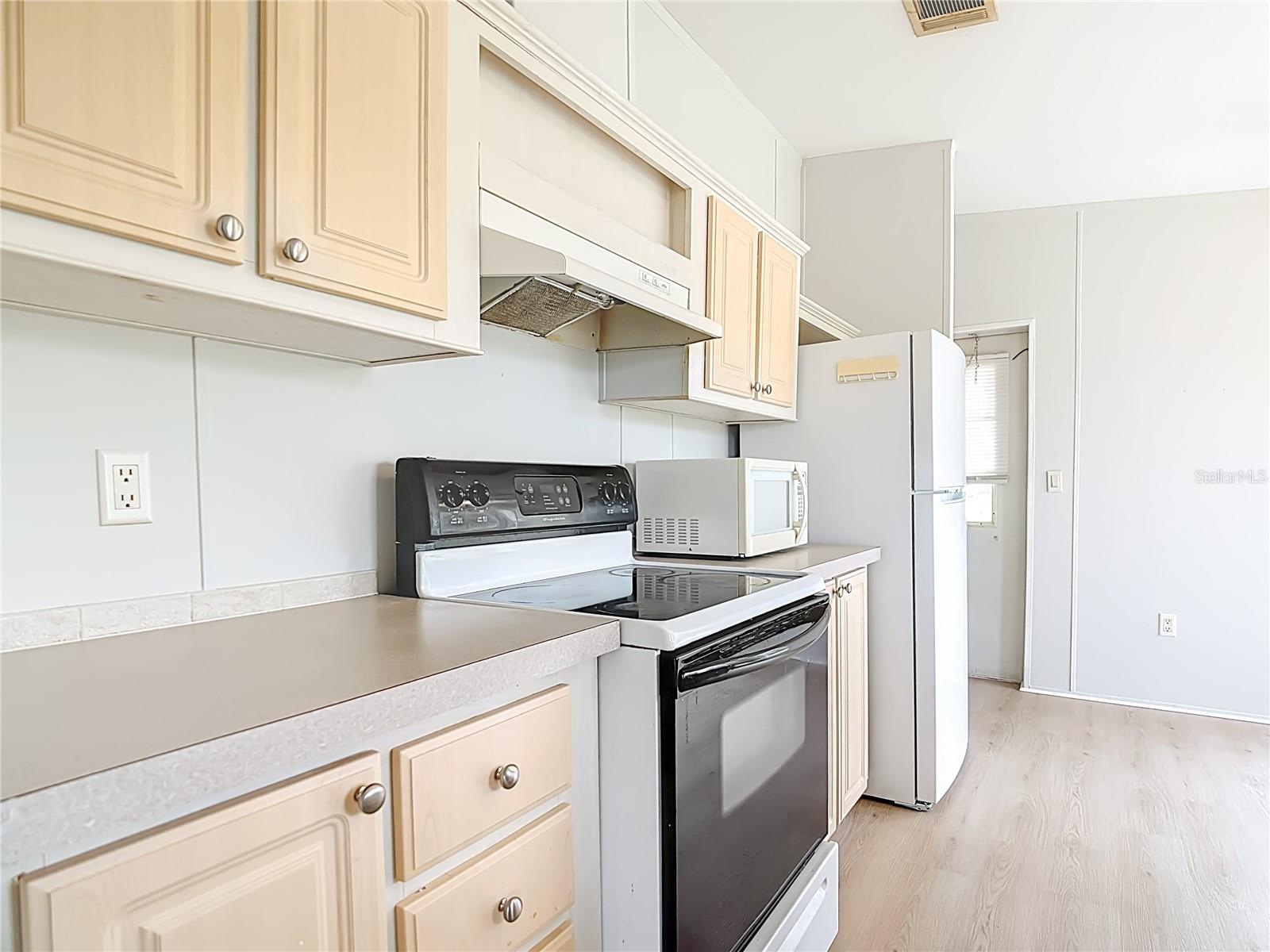 Image 7 of 33 For 4433 Roundup Drive