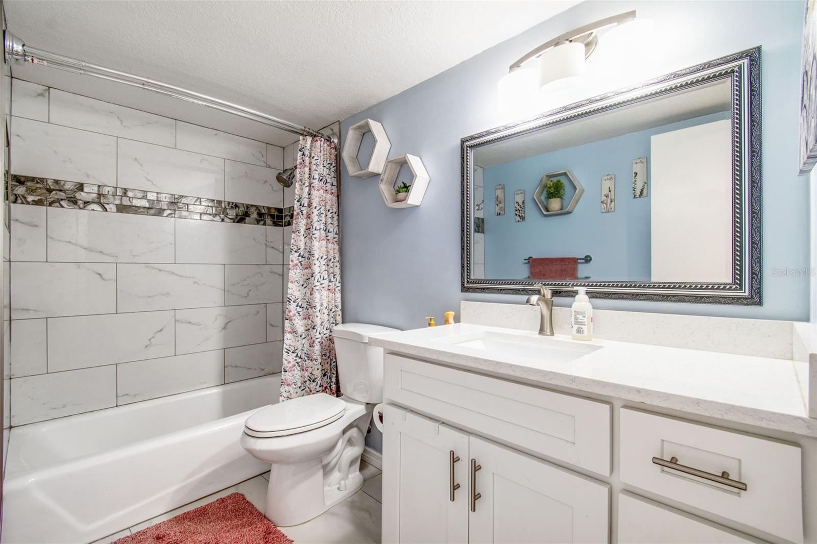 Image 22 of 62 For 530 Julie Lane