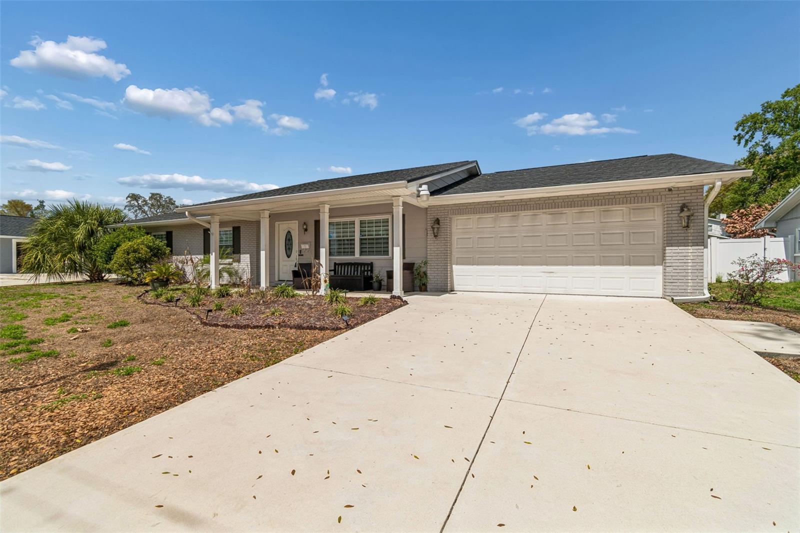 Image 3 of 62 For 530 Julie Lane