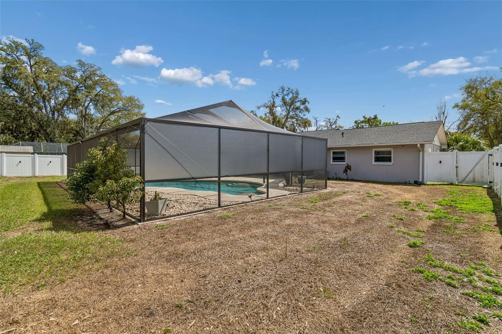 Image 40 of 62 For 530 Julie Lane