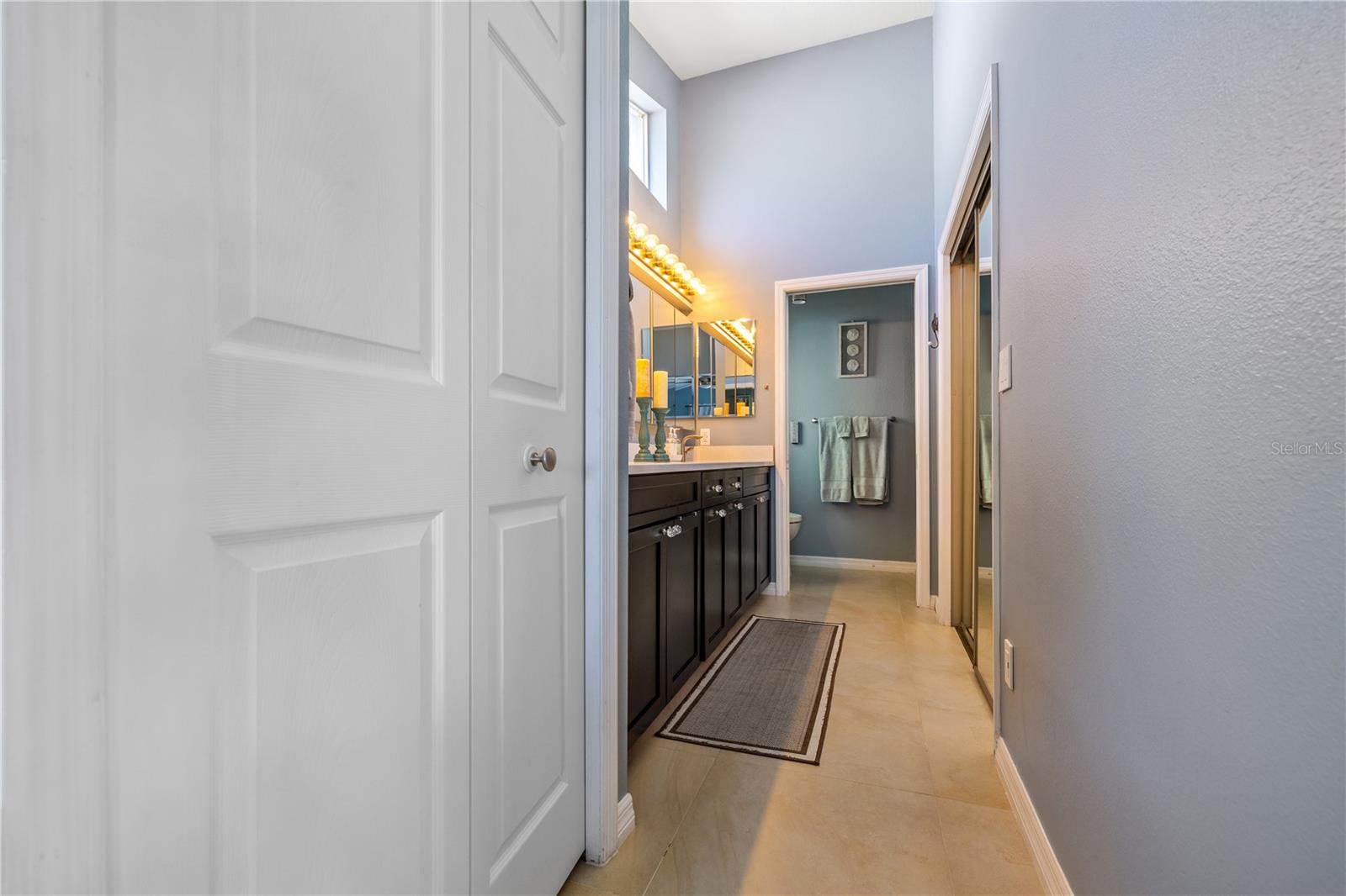 Image 16 of 37 For 4791 Klosterman Oaks Boulevard