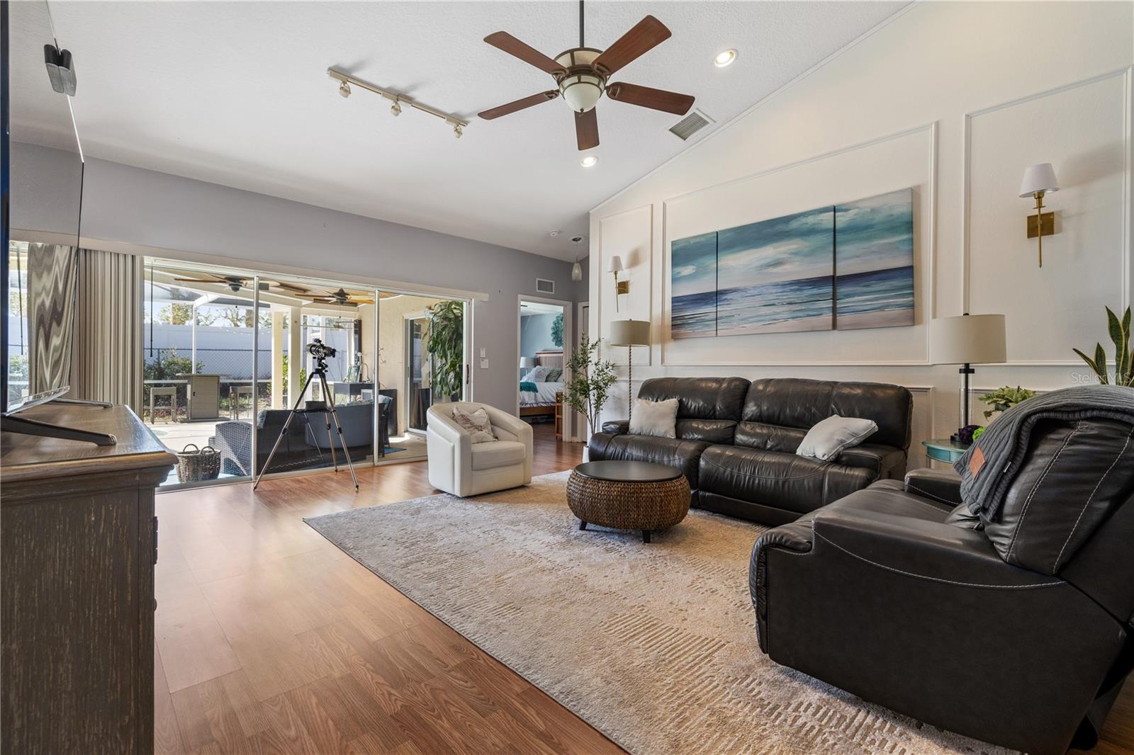 Image 8 of 37 For 4791 Klosterman Oaks Boulevard