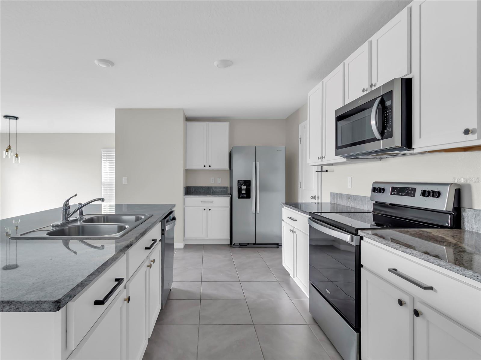 Image 3 of 42 For 16728 Kingman Reef Street