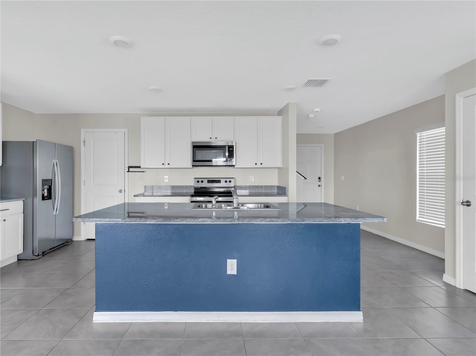 Image 4 of 42 For 16728 Kingman Reef Street