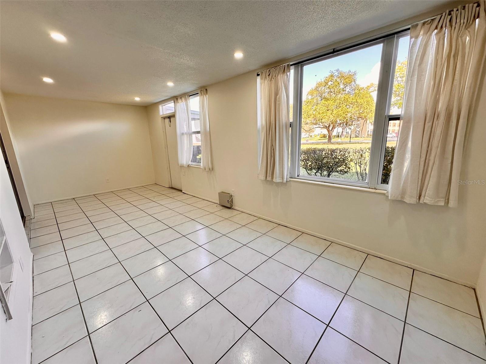 Image 12 of 44 For 2073 Denmark Street 5