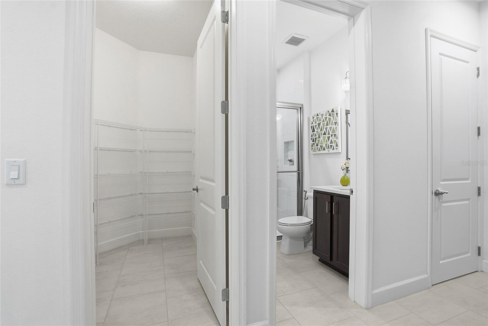 Listing photo id 16 for 32626 Tree Of Life Avenue