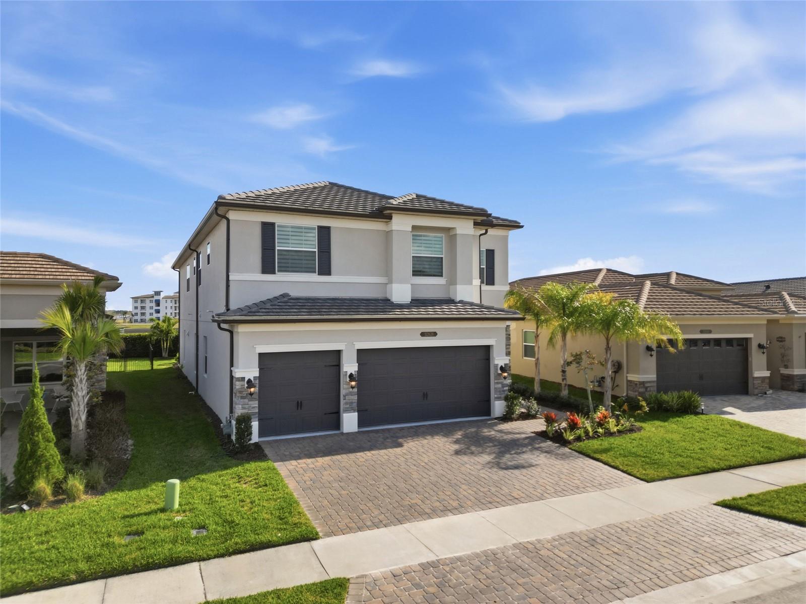 Listing photo id 0 for 32626 Tree Of Life Avenue