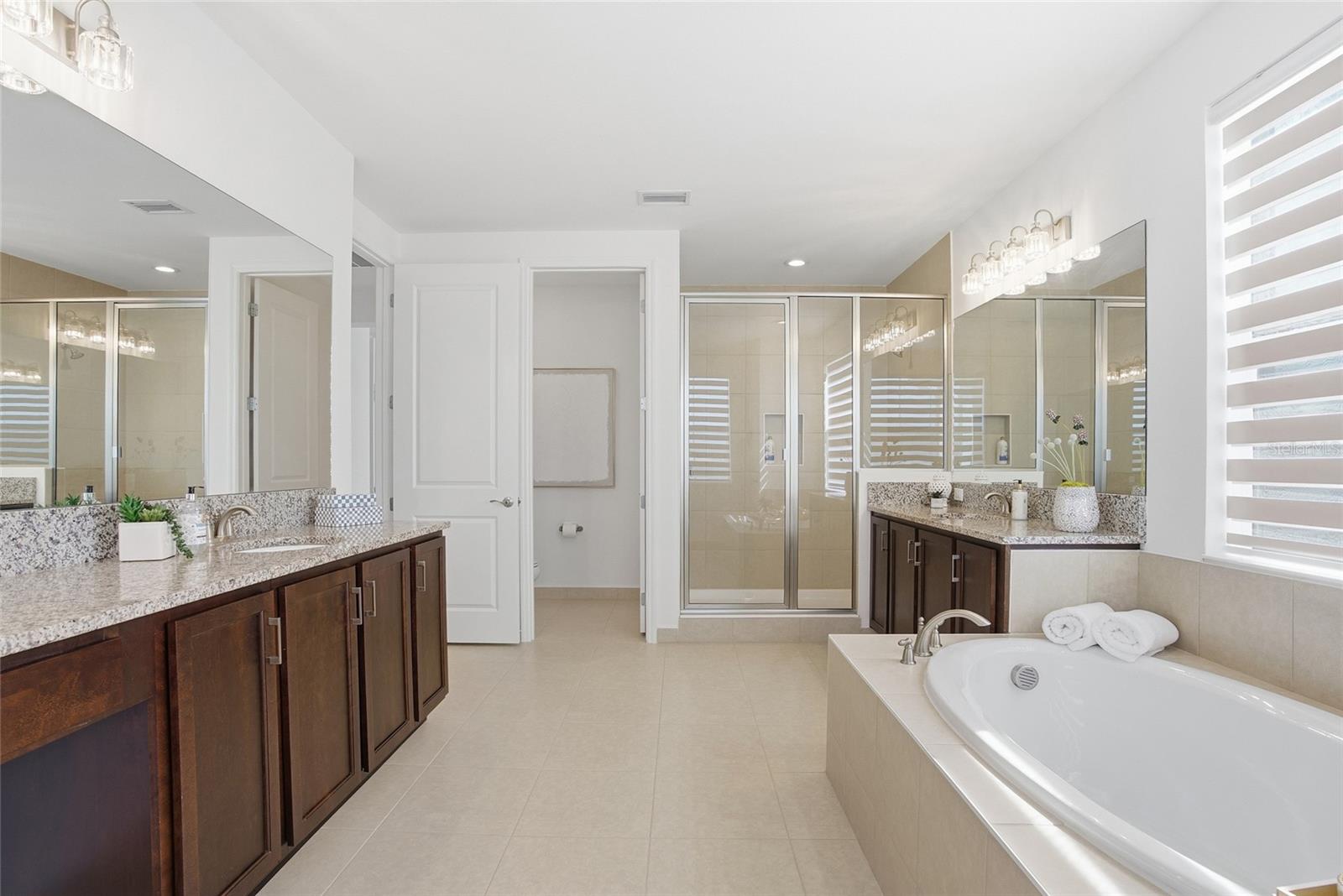 Listing photo id 26 for 32626 Tree Of Life Avenue