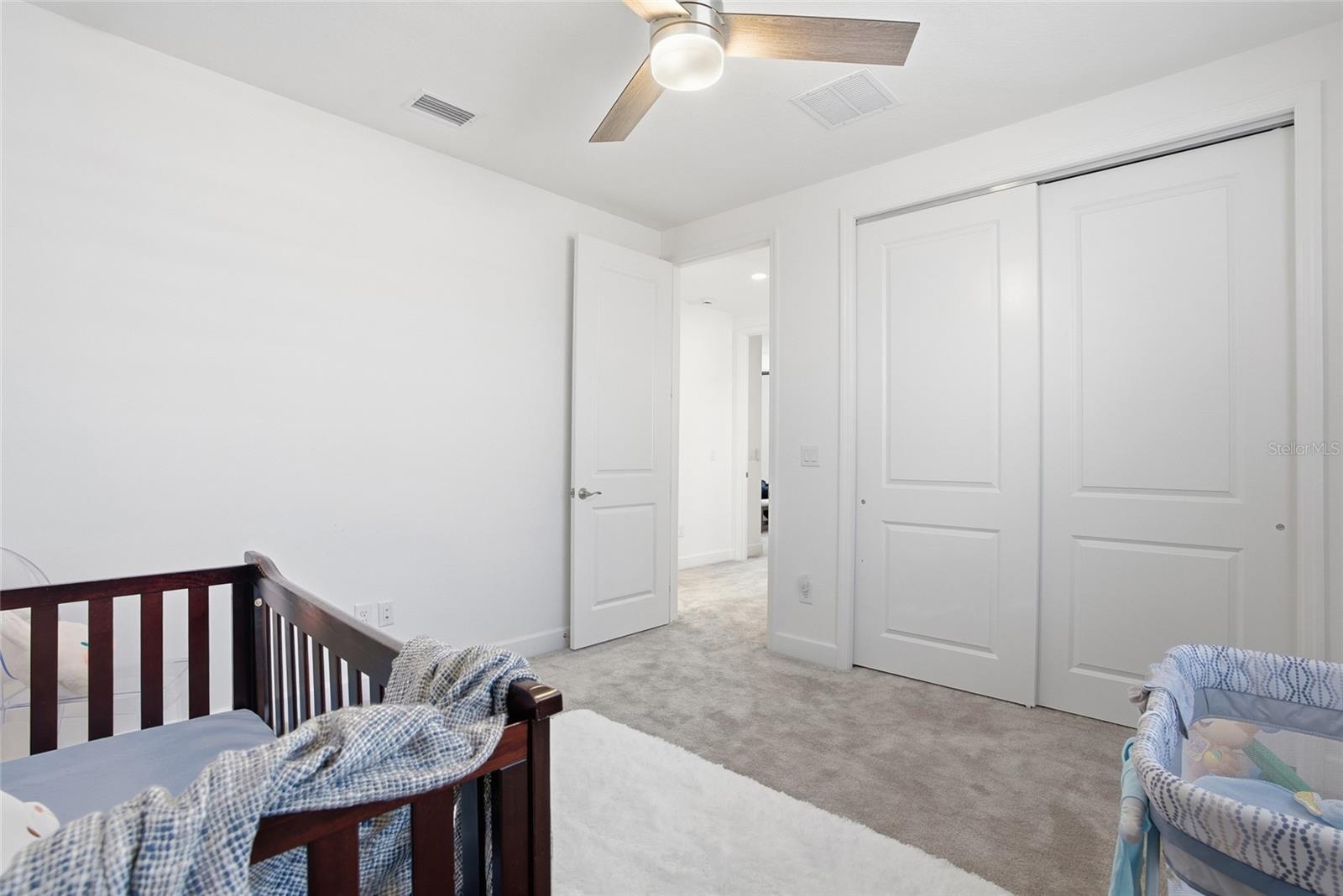 Listing photo id 35 for 32626 Tree Of Life Avenue