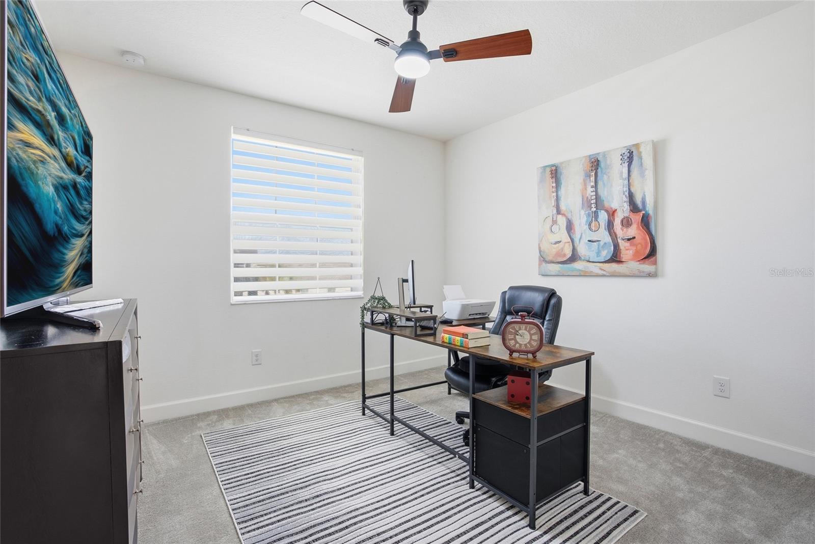 Listing photo id 37 for 32626 Tree Of Life Avenue