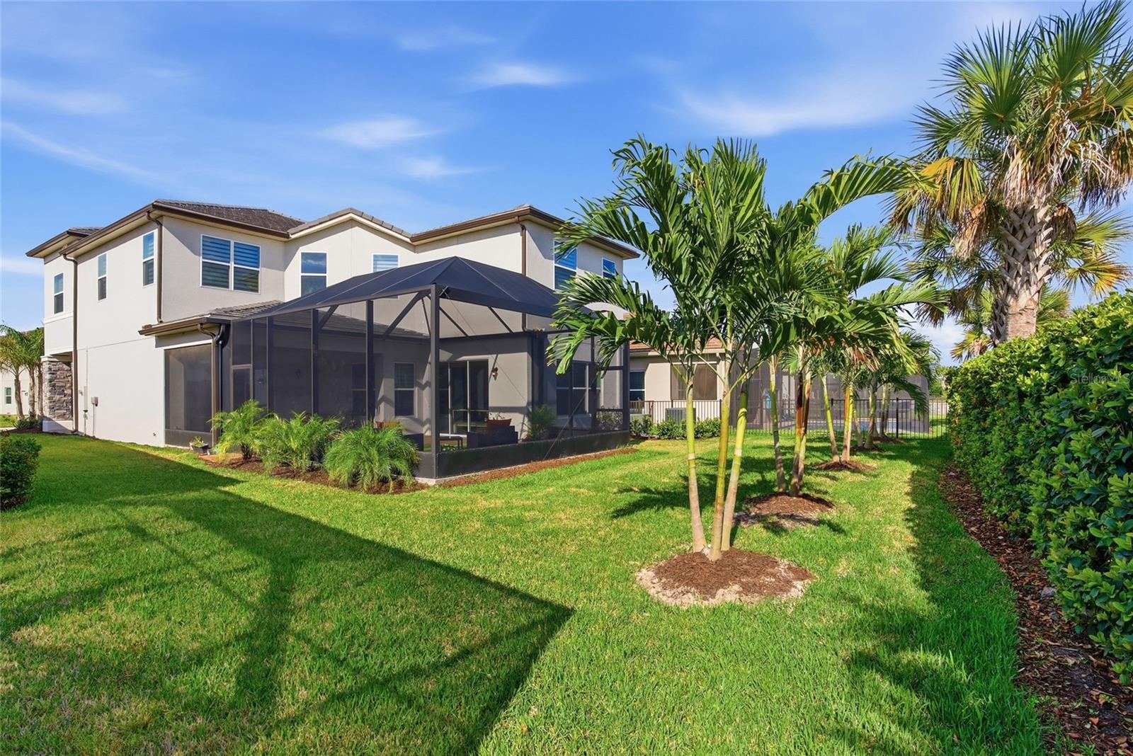 Listing photo id 46 for 32626 Tree Of Life Avenue