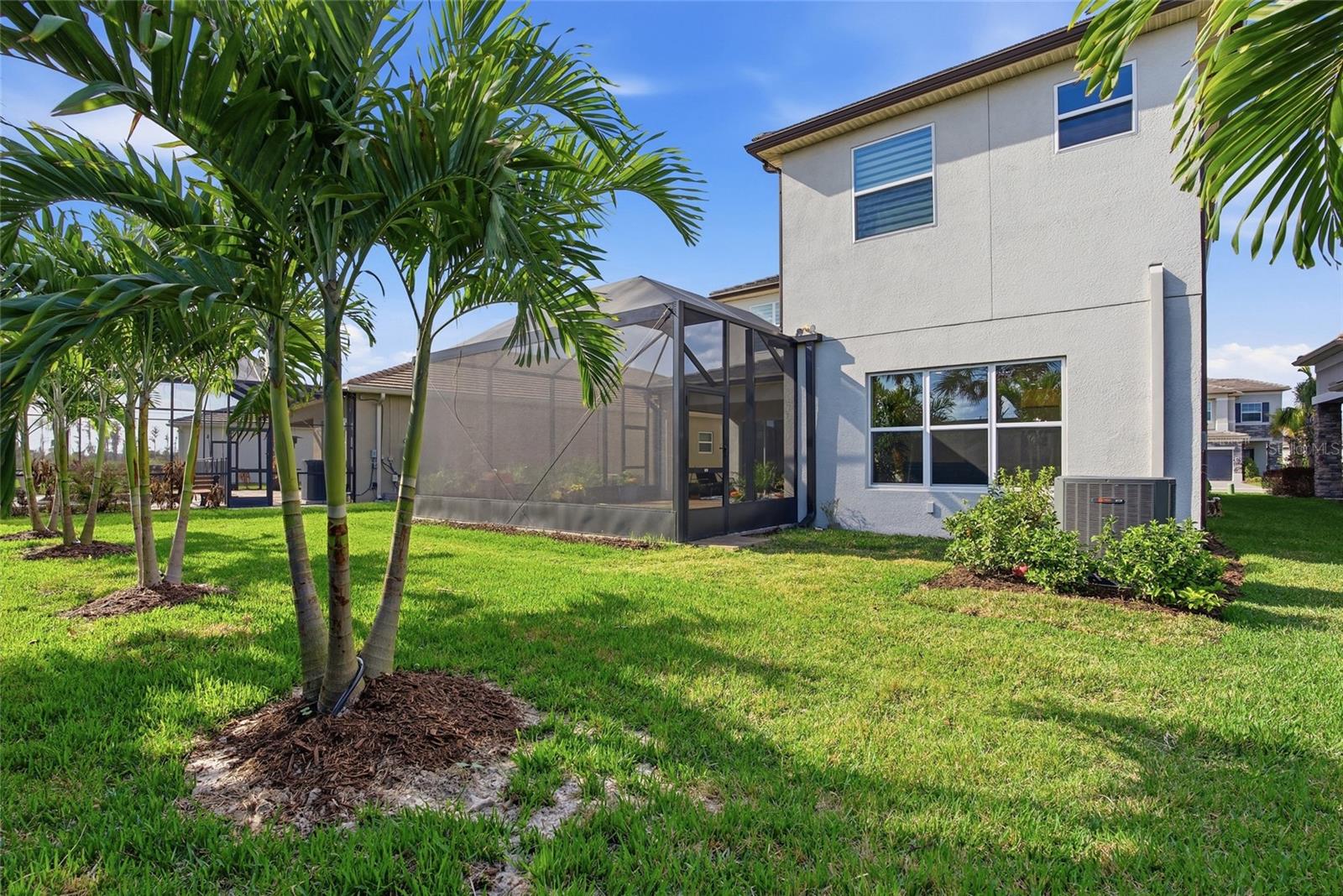 Listing photo id 48 for 32626 Tree Of Life Avenue