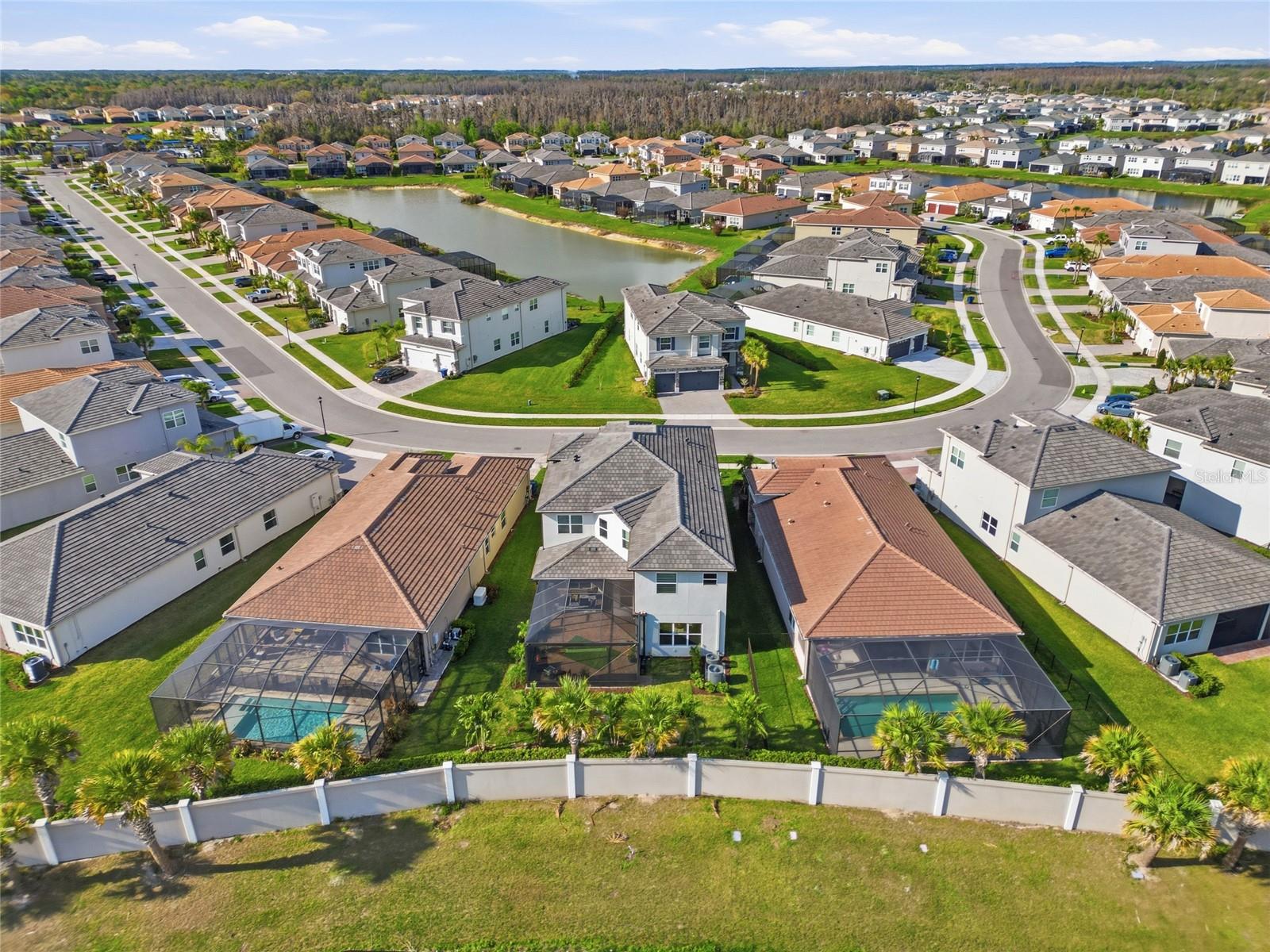 Listing photo id 49 for 32626 Tree Of Life Avenue