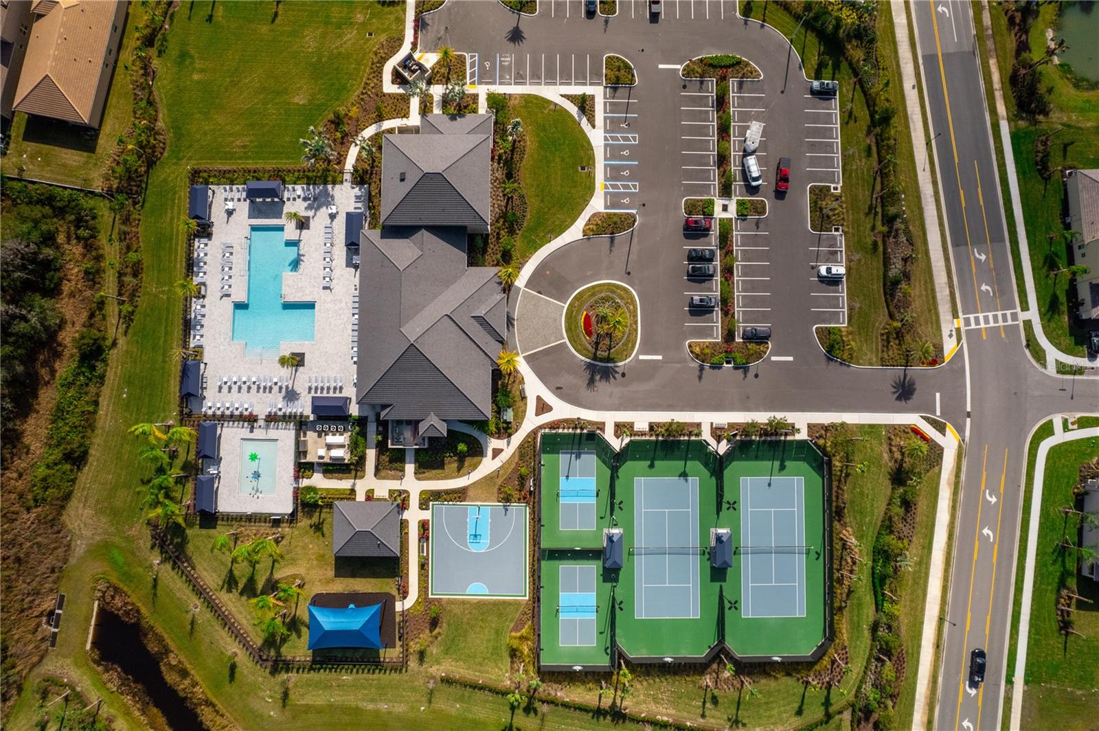 Listing photo id 59 for 32626 Tree Of Life Avenue