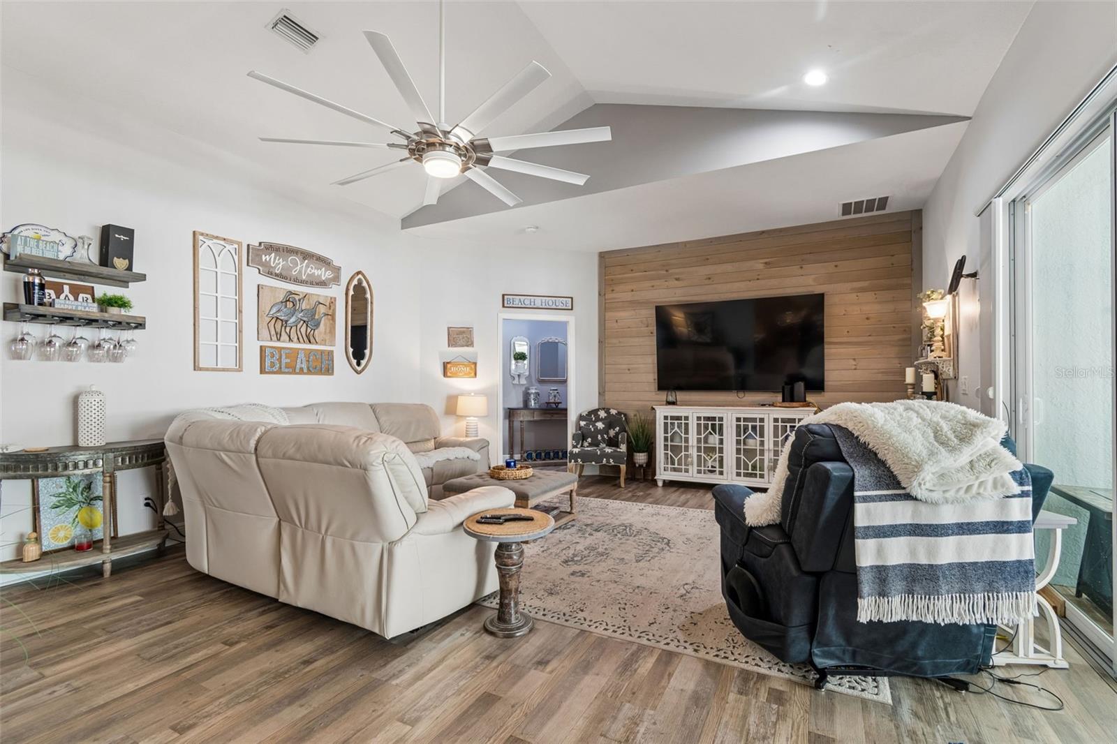 Image 18 of 100 For 1709 La Forest Avenue