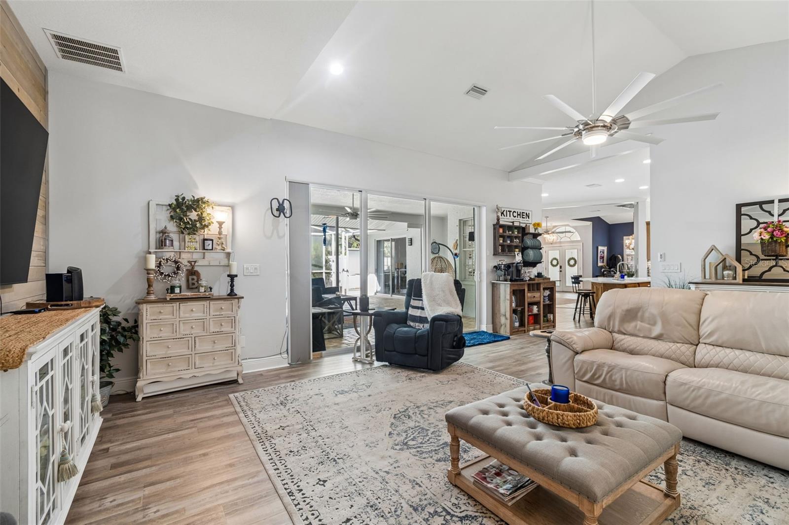 Image 19 of 100 For 1709 La Forest Avenue