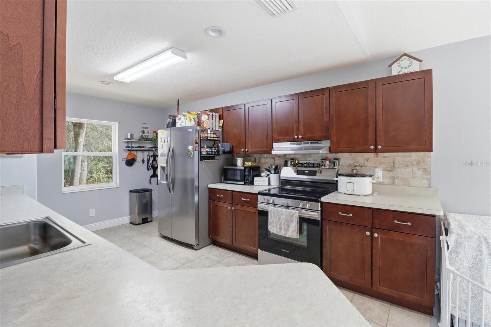 Image 18 of 44 For 786 Dugan Avenue