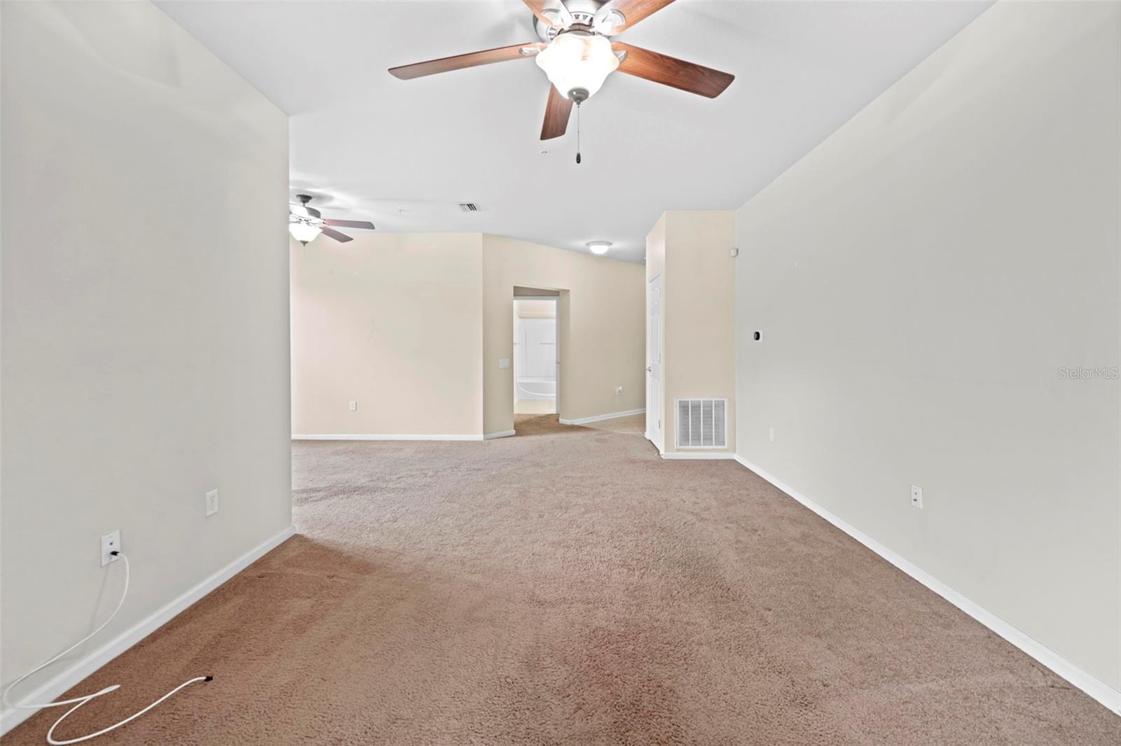 Image 24 of 41 For 2105 Kings Palace Drive 2105