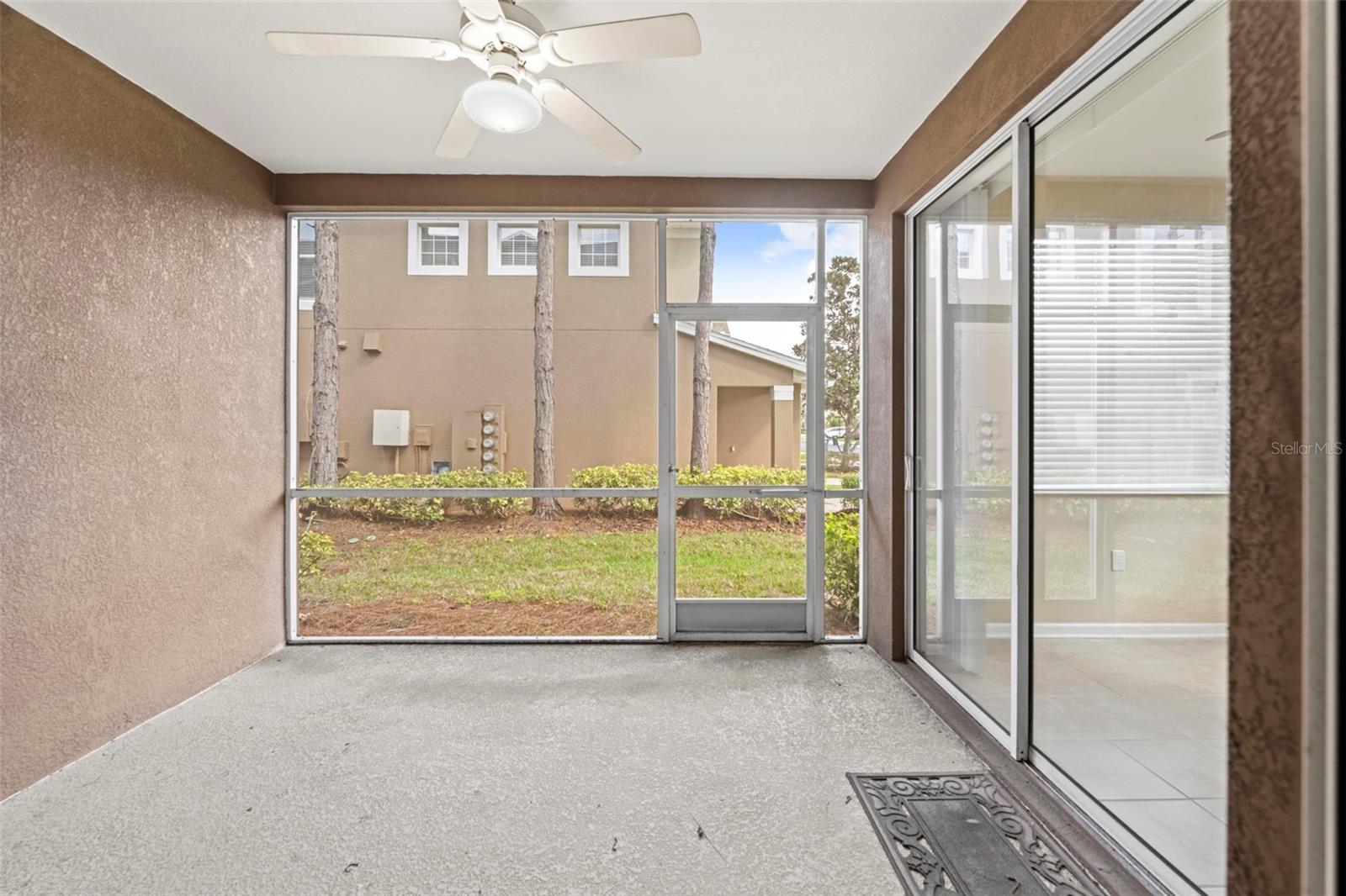 Image 31 of 41 For 2105 Kings Palace Drive 2105