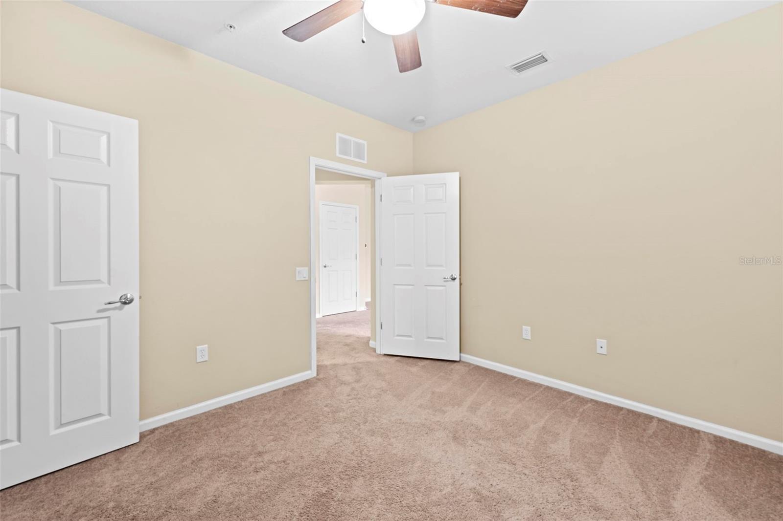 Image 35 of 41 For 2105 Kings Palace Drive 2105