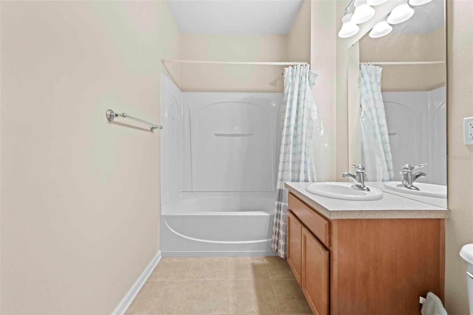 Image 37 of 41 For 2105 Kings Palace Drive 2105