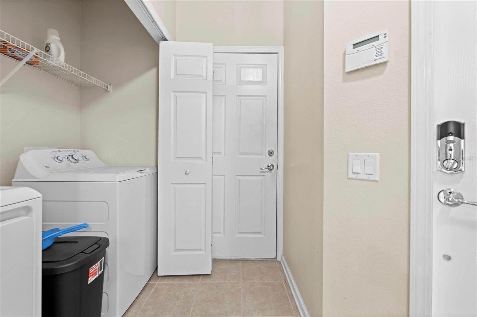 Image 39 of 41 For 2105 Kings Palace Drive 2105