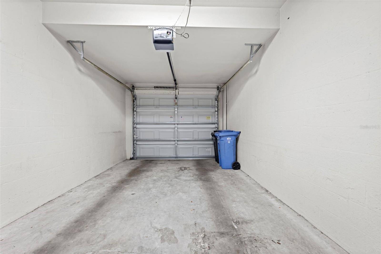 Image 41 of 41 For 2105 Kings Palace Drive 2105