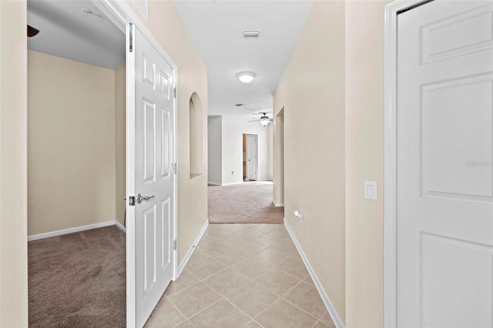 Image 5 of 41 For 2105 Kings Palace Drive 2105