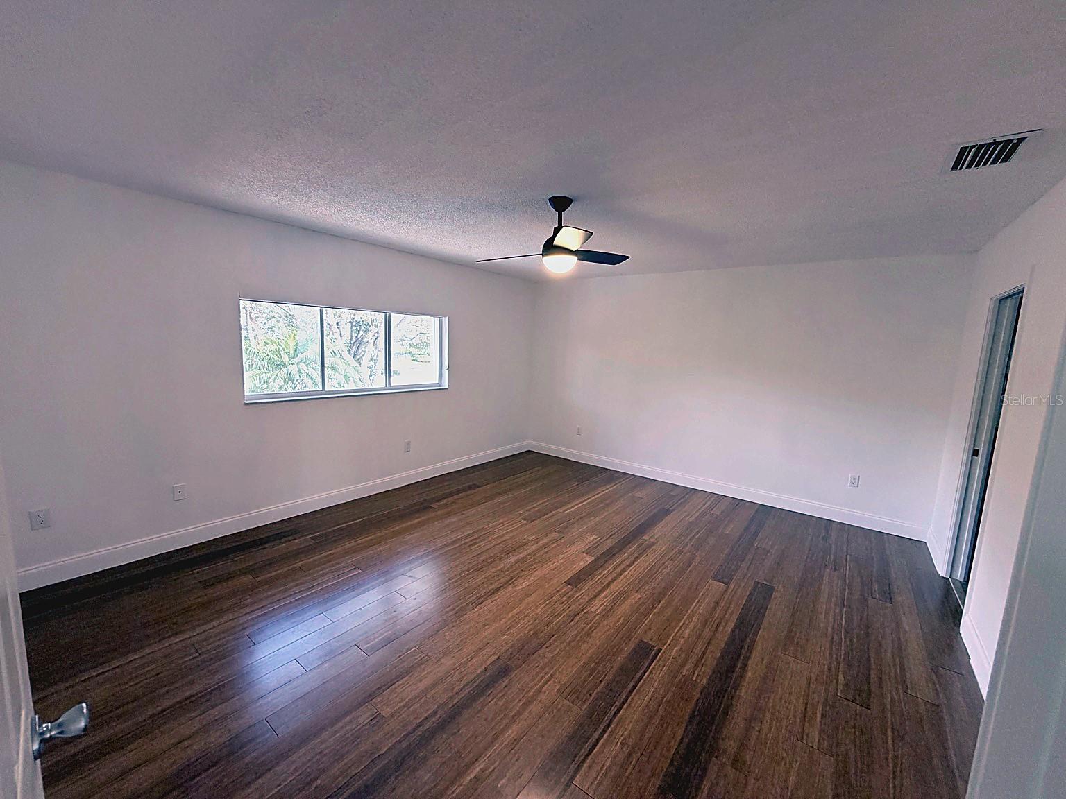 Image 11 of 36 For 114 Danielle Court