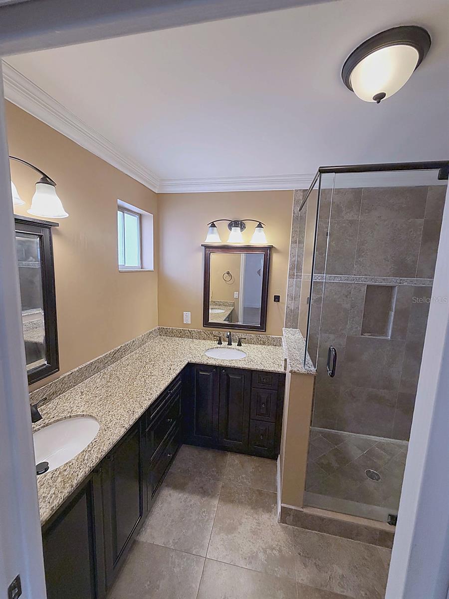 Image 17 of 36 For 114 Danielle Court