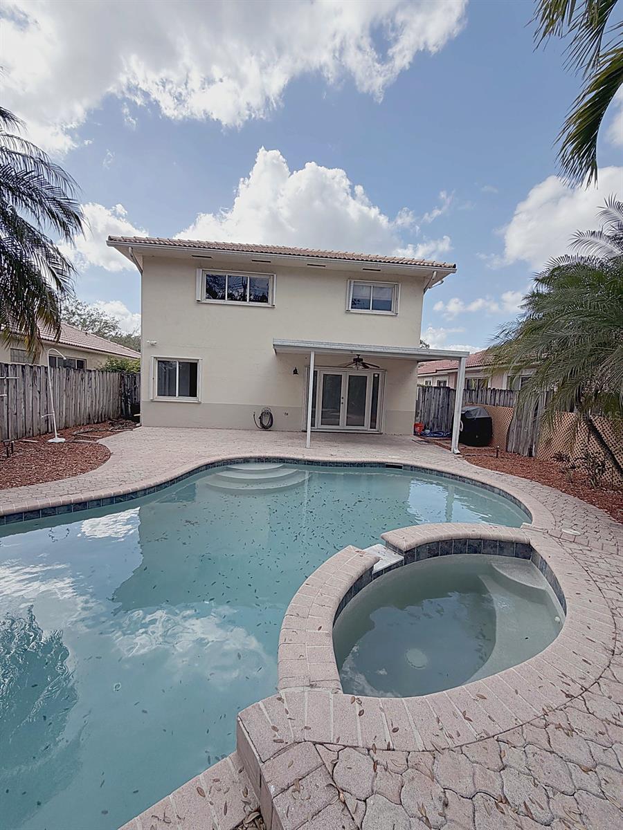 Image 26 of 36 For 114 Danielle Court