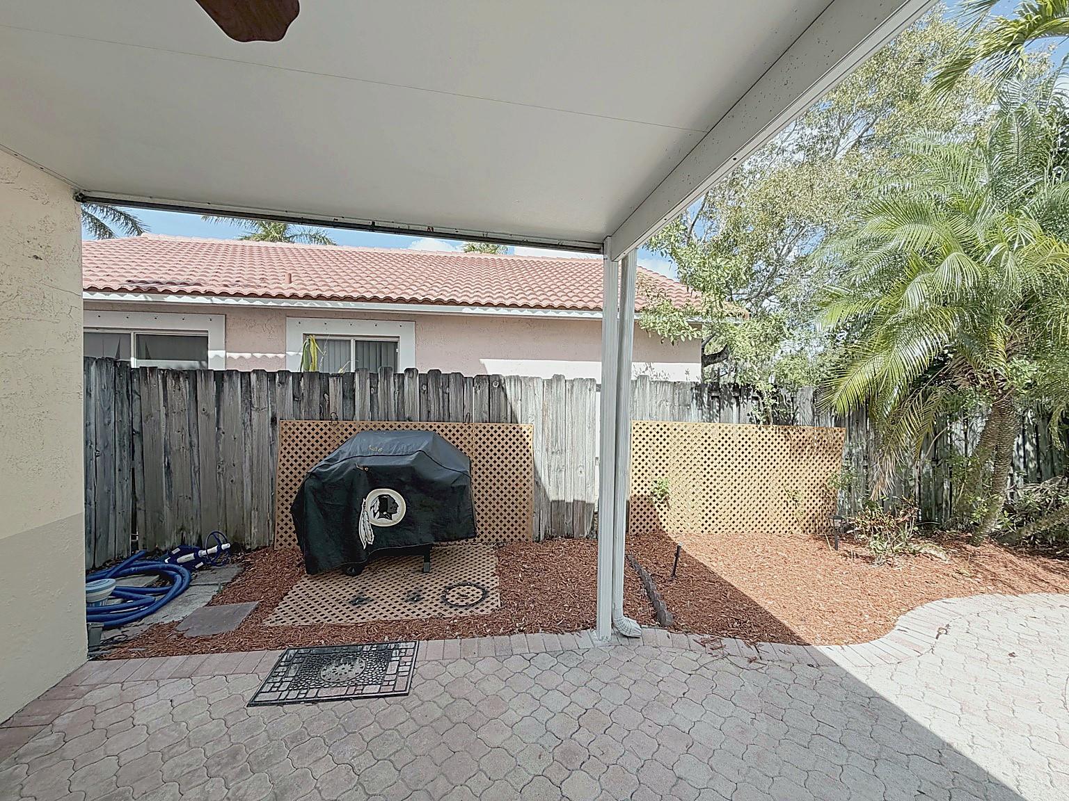 Image 27 of 36 For 114 Danielle Court