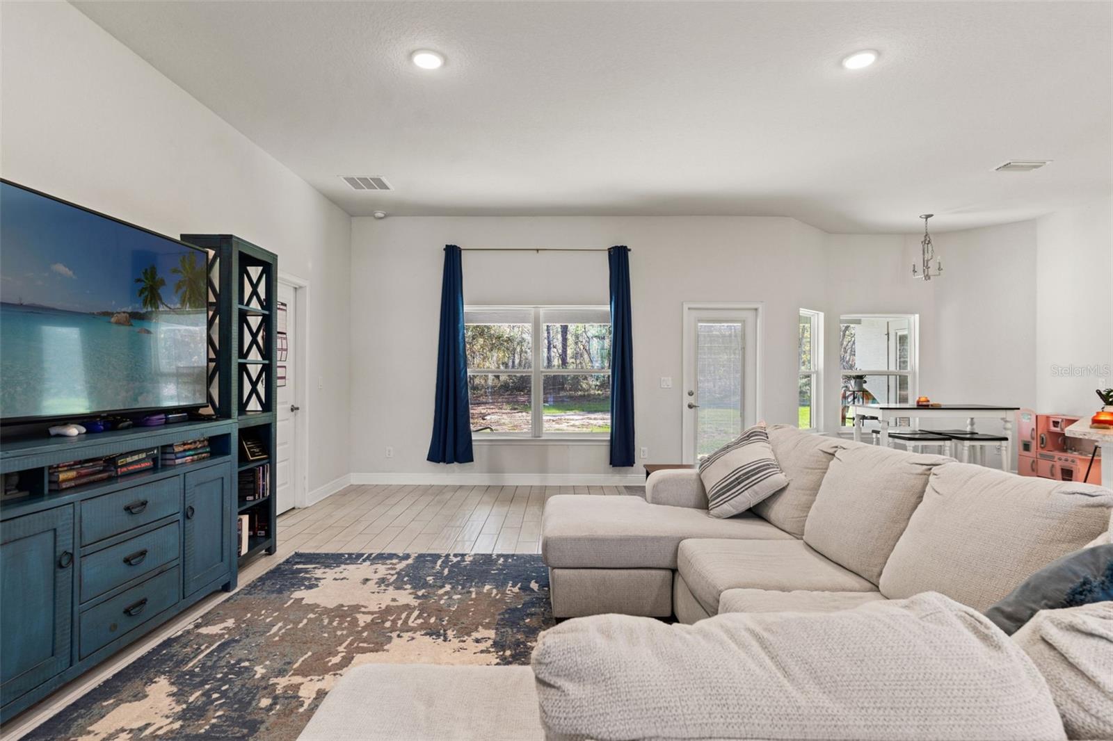 Image 13 of 46 For 15250 Barron Court