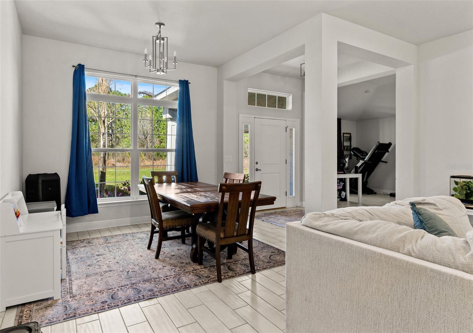 Image 18 of 46 For 15250 Barron Court