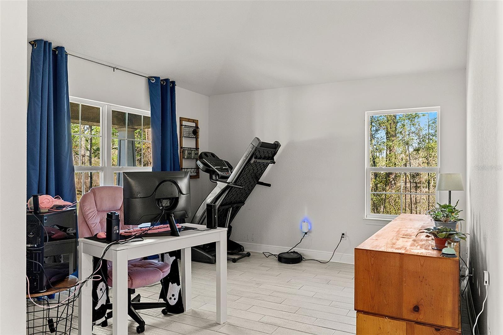 Image 20 of 46 For 15250 Barron Court