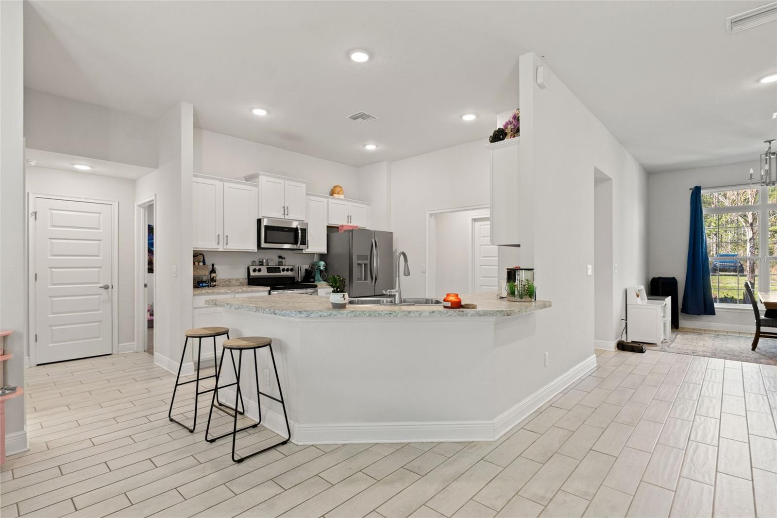 Image 27 of 46 For 15250 Barron Court