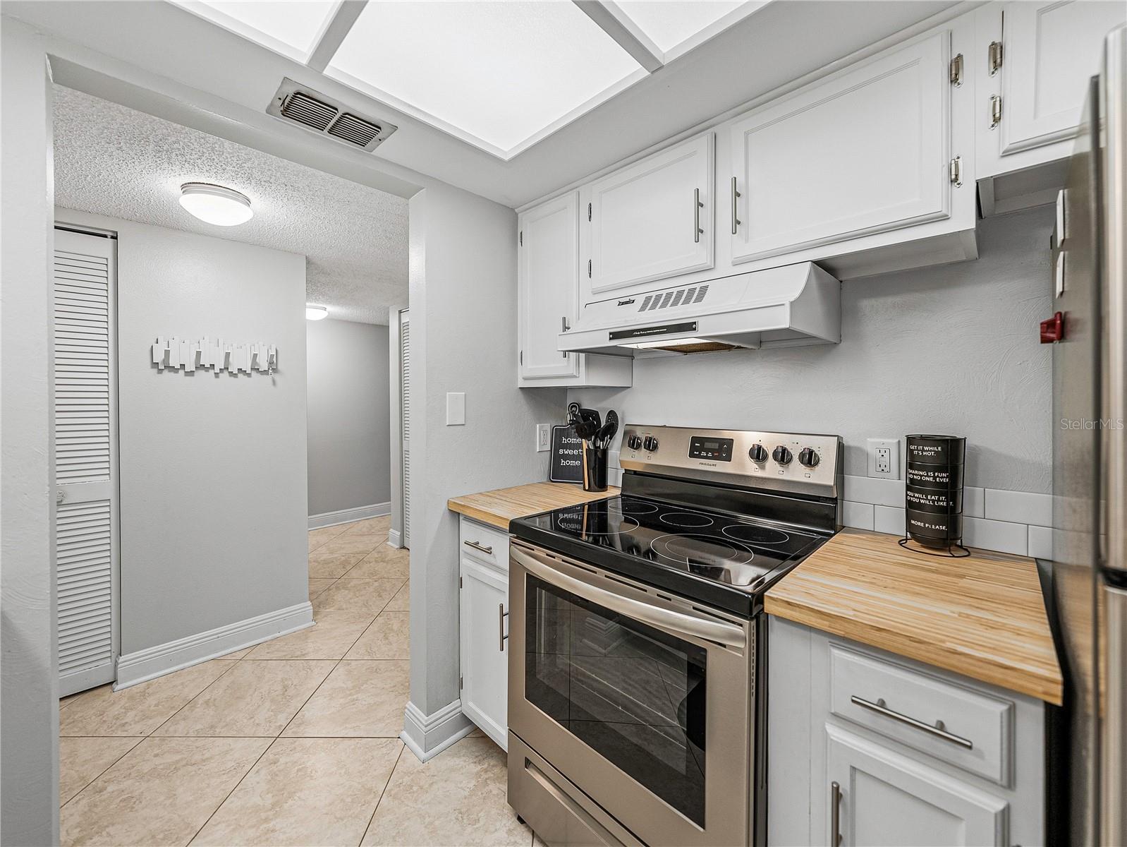 Image 11 of 44 For 9700 Starkey Road 312