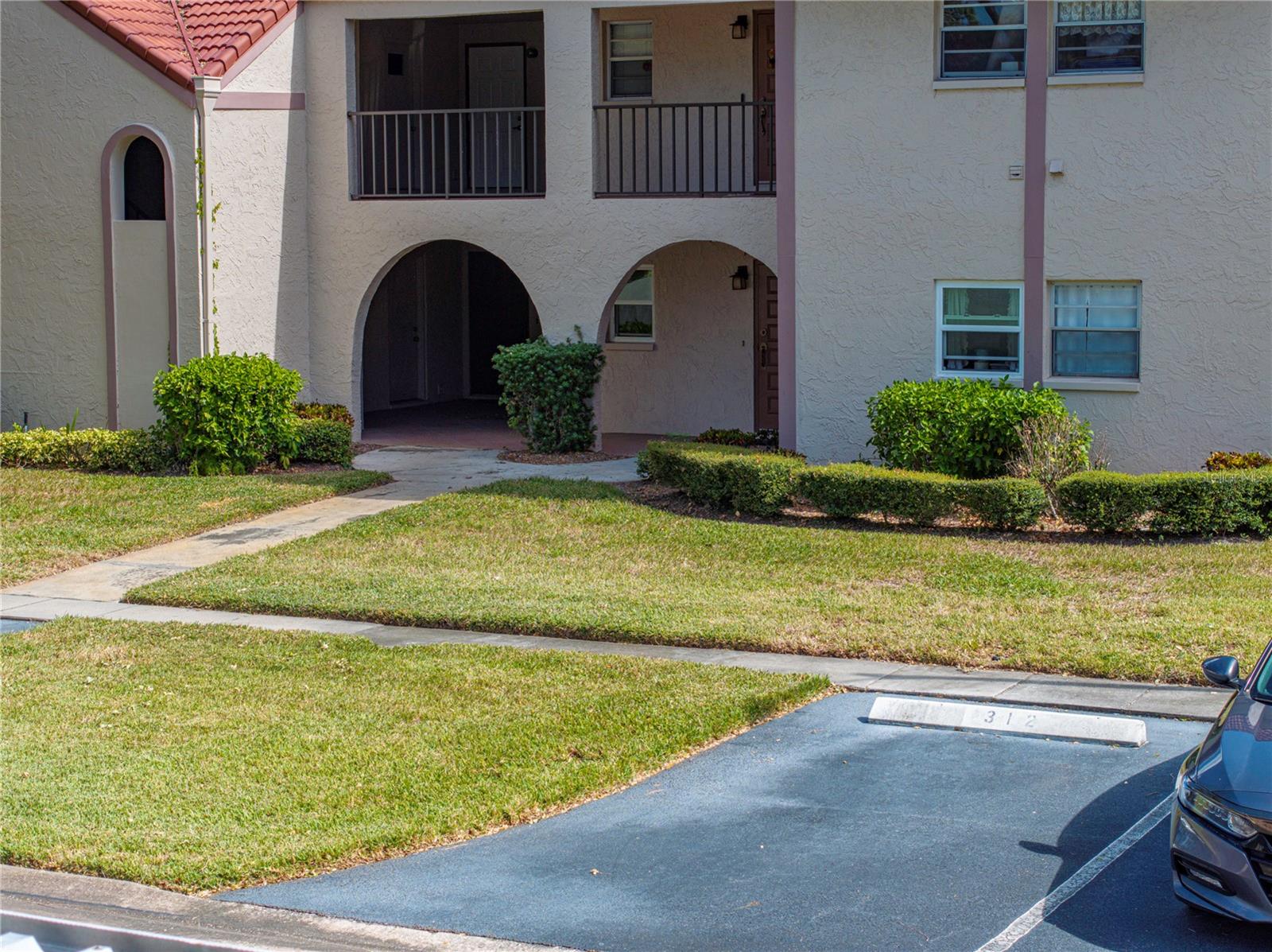 Image 3 of 44 For 9700 Starkey Road 312