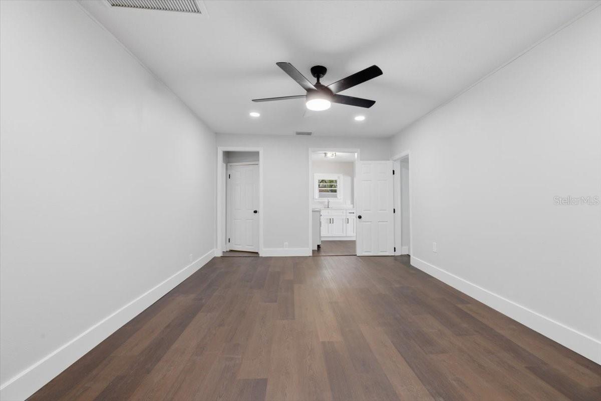 Image 9 of 27 For 1144 New York Avenue