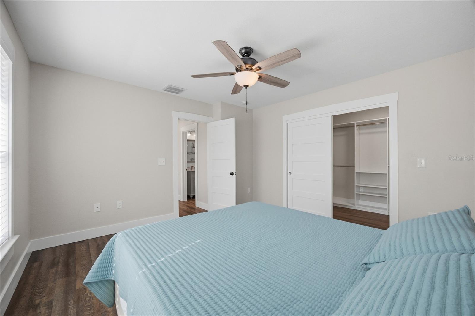 Image 12 of 31 For 106 Crest Avenue