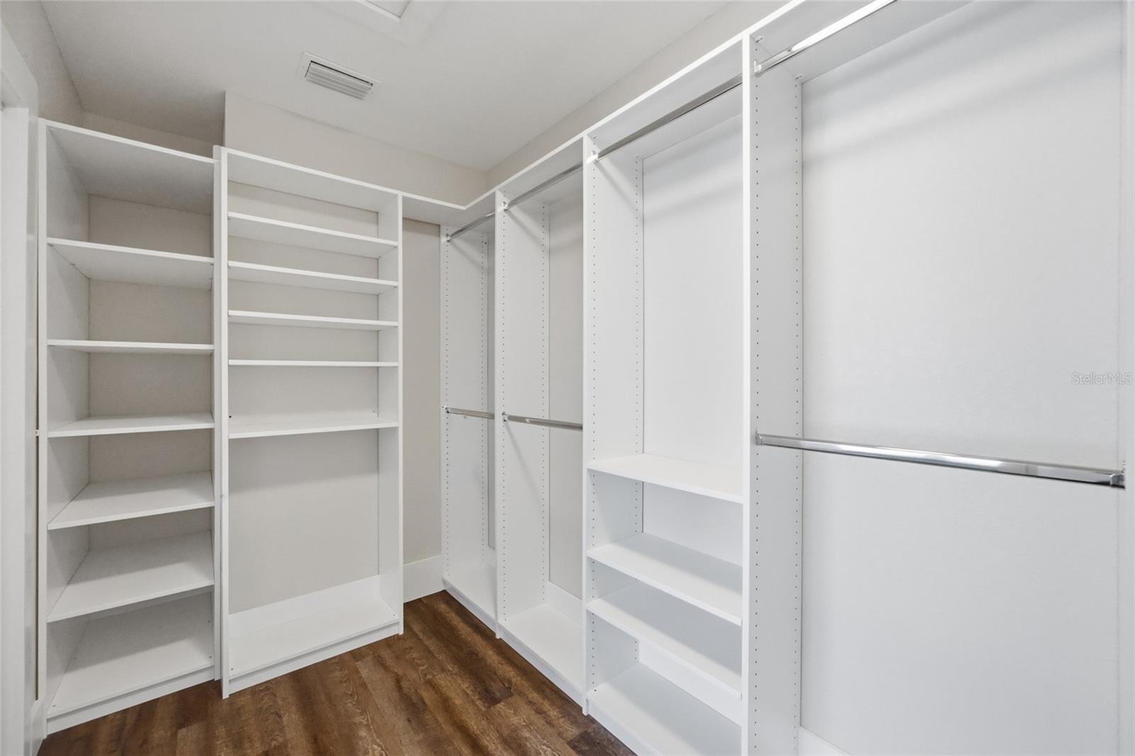 Image 13 of 31 For 106 Crest Avenue