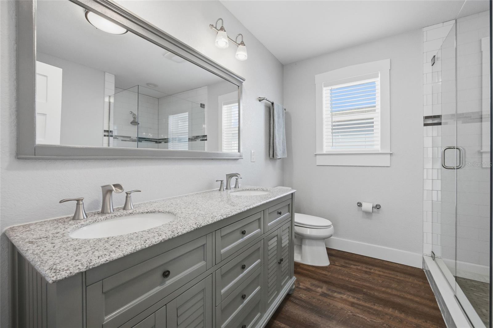 Image 14 of 31 For 106 Crest Avenue