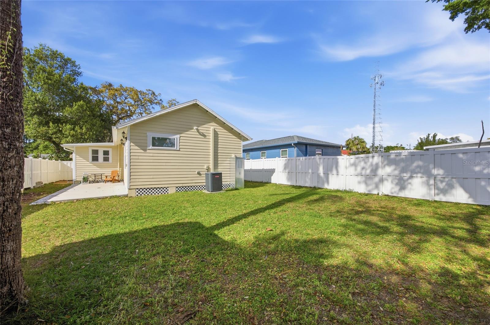 Image 27 of 31 For 106 Crest Avenue