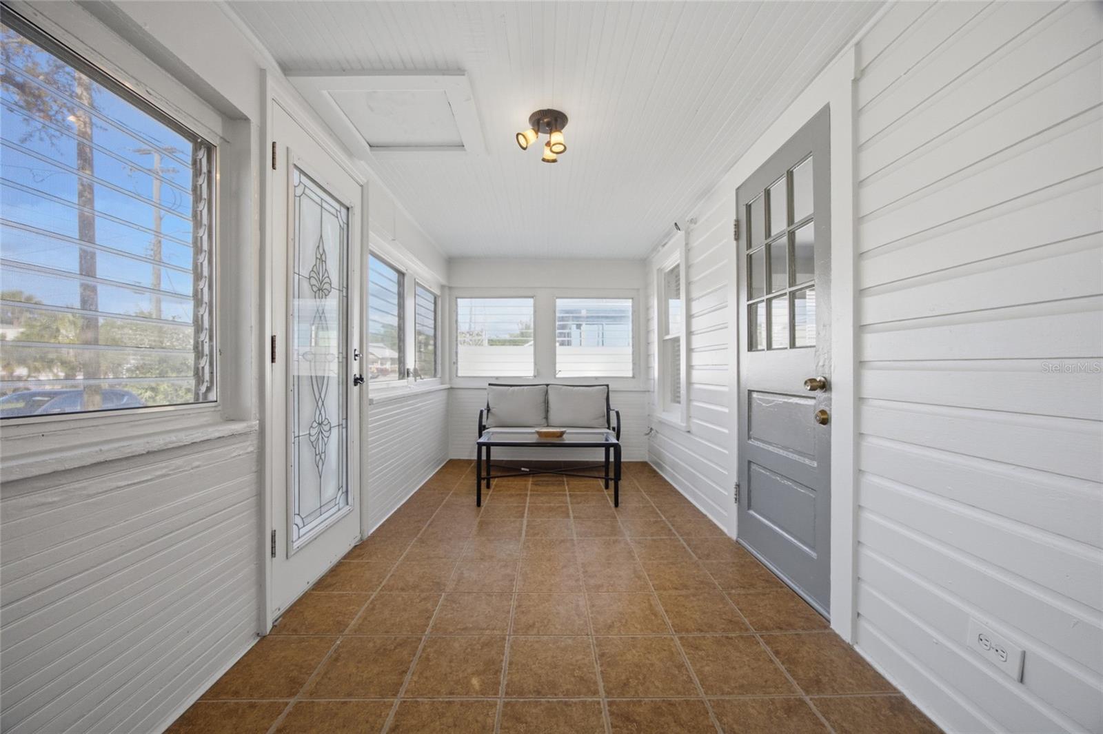 Image 3 of 31 For 106 Crest Avenue